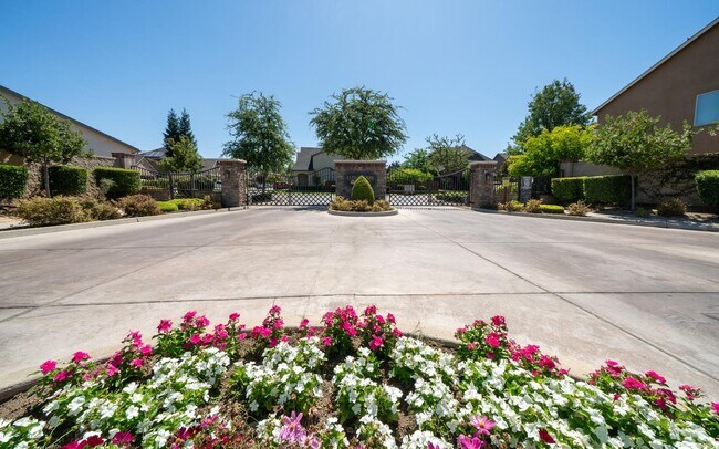 Foto del edificio - 6712 Lucas Dr