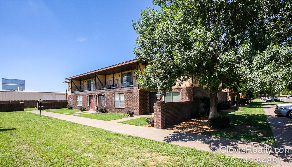 Exterior - 3500 Adenmor Ct
