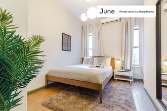 Building Photo - Room in Shared 3 bed/1 bath home