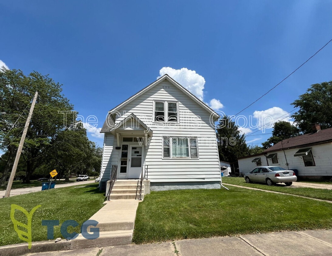 Primary Photo - 702 State St