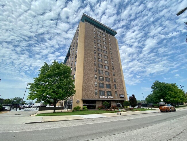 Foto del edificio - $500 off First Month Rent at The Manhattan...