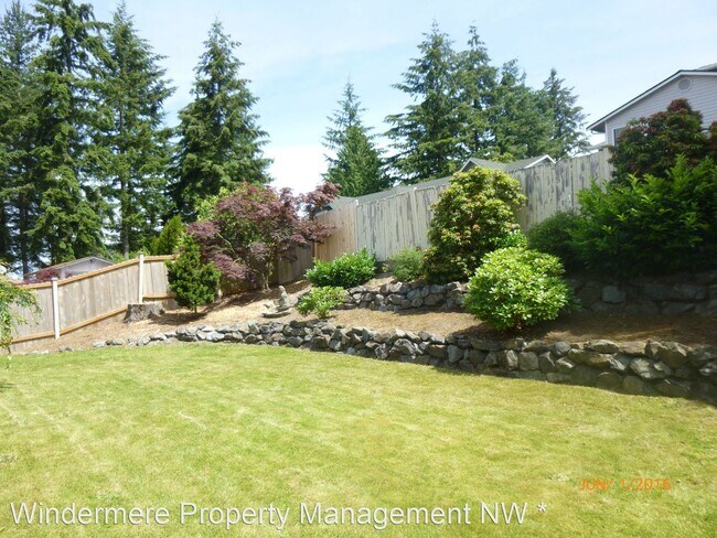 Building Photo - 3 br, 3 bath House - 6303 Berkshire Dr SE