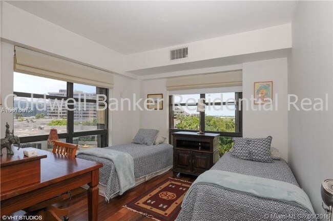 Building Photo - 77 Crandon Blvd