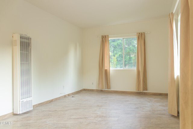 Building Photo - 208 E Loop Dr