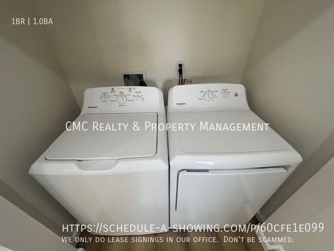 Building Photo - 4837 Clark Ave