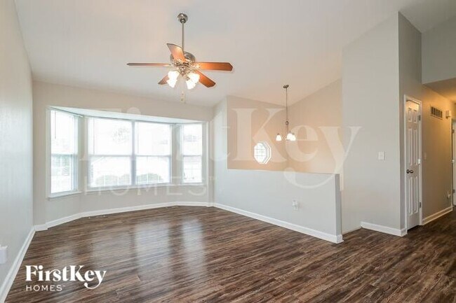 Foto del edificio - 2730 Glenstone Ct