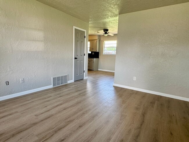 Building Photo - 5507 Briarwood Dr NW