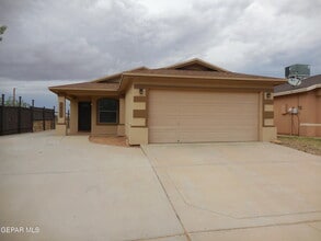 Building Photo - 14201 Strata Rock Dr
