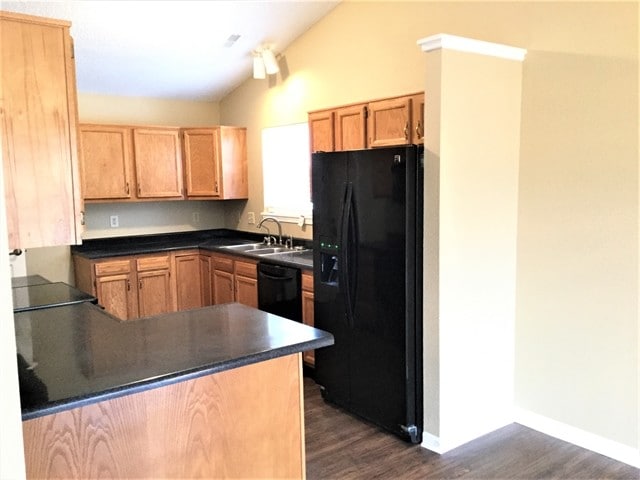 Foto del edificio - 8018 Bitternut Dr