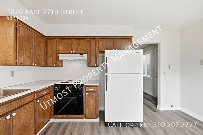 Building Photo - 1820 E 27th St