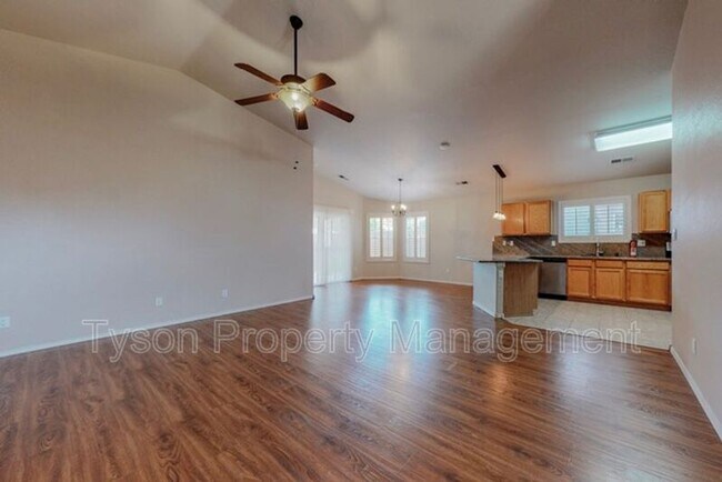 Foto del edificio - 10420 Calle Hermosa Ct NW