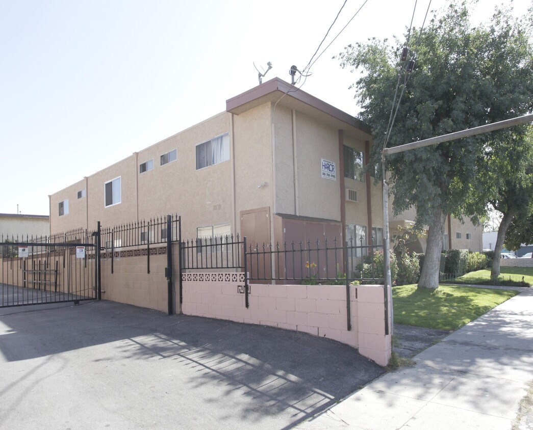 Building Photo - Kittridge Apartments