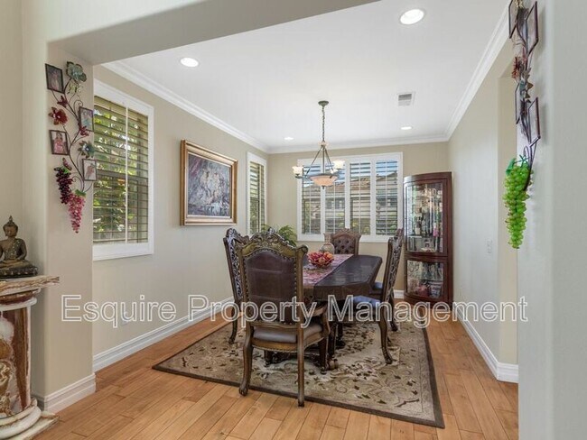 Building Photo - 4936 Via Bella