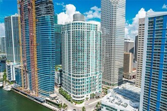 Building Photo - 300 S Biscayne Blvd