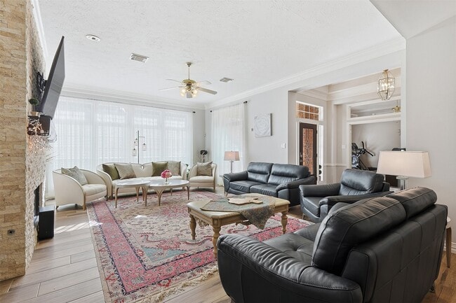 Building Photo - 1527 Orchard Park Dr