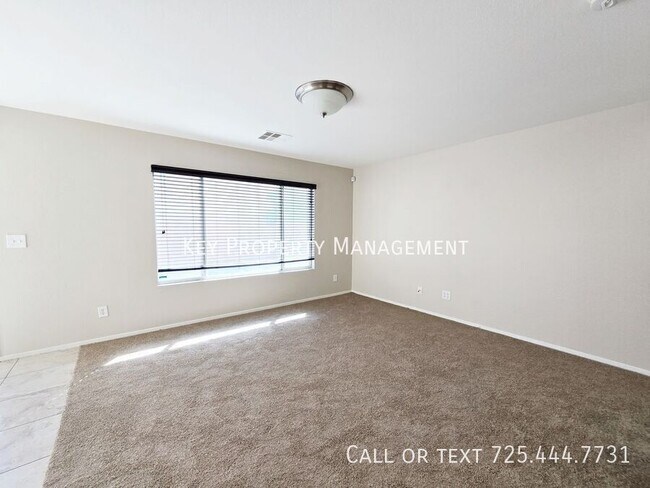 Building Photo - SPACIOUS 3 BEDROOM MOUNTAINS EDGE HOME!