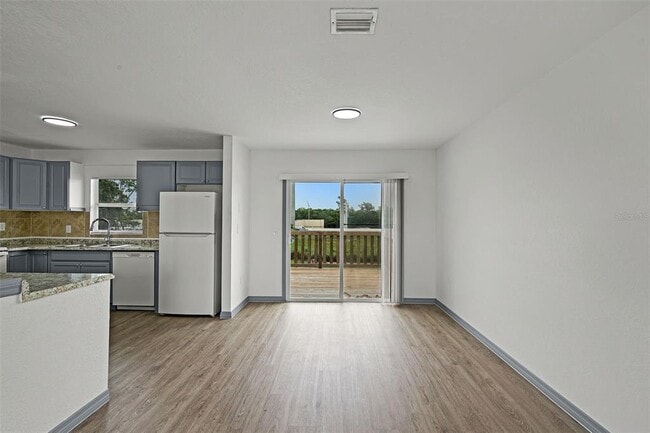 Building Photo - 663 S Econlockhatchee Trail