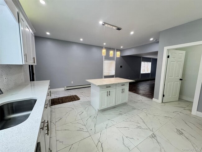 Building Photo - 4 Ashton Rd