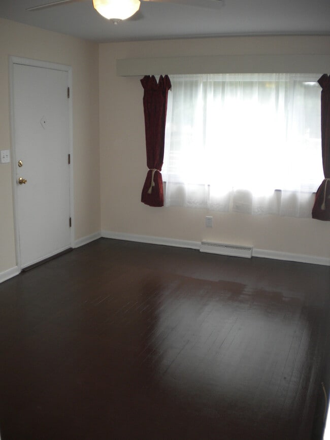 Foto del edificio - 3069 McGuffey Rd