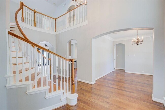 Building Photo - 12310 Lakeshore Ridge Ct