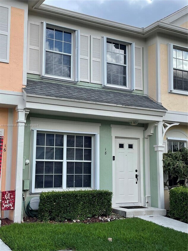 18 Fleming Ct Unit 18, Weston, FL 33326 Condo for Rent in Weston, FL