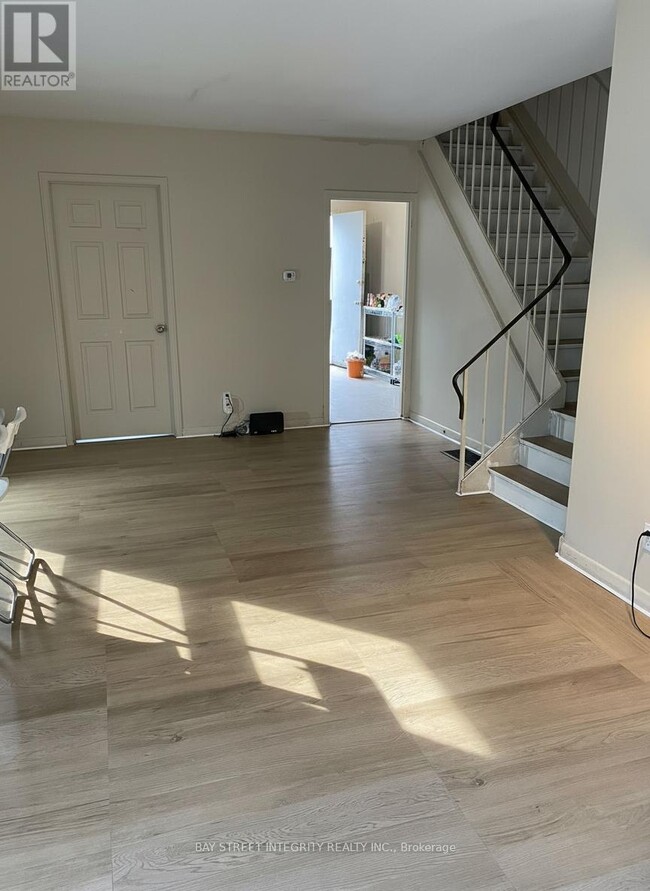 Building Photo - 248 Westcourt Pl