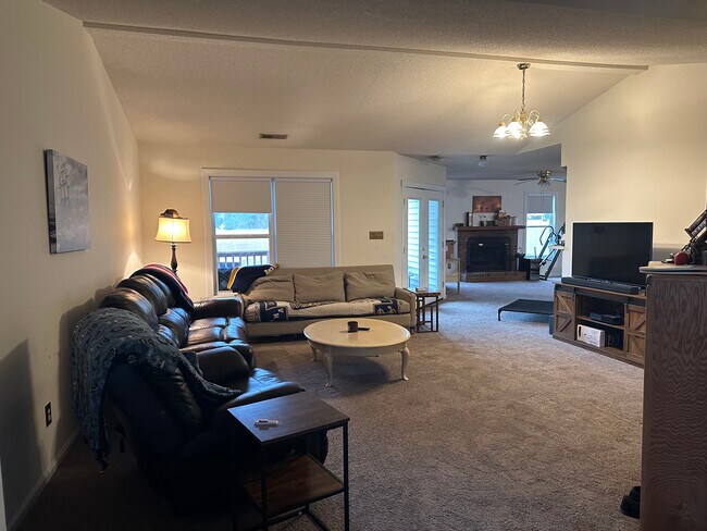 Foto del edificio - 510 Greenfield Pl