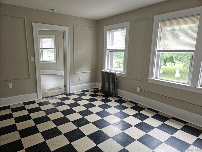Foto del edificio - 103 Wickham Ave