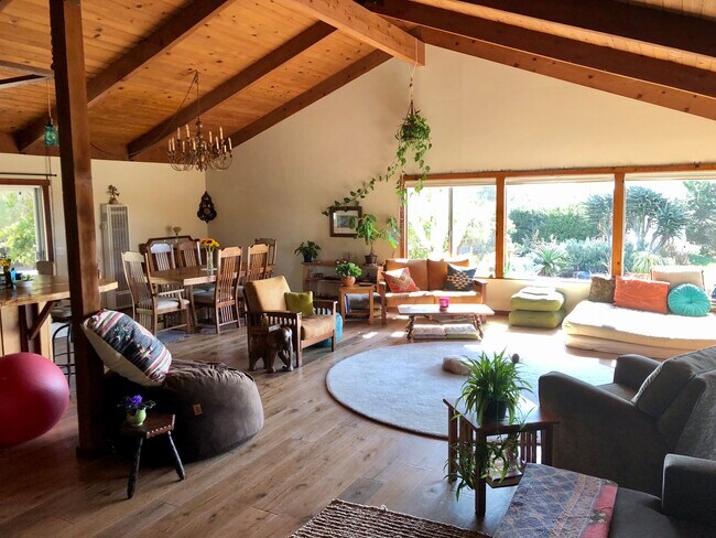 Previous furnishings - 448 Estero Ave