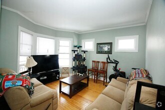 Building Photo - 1715 E Riverside Pl