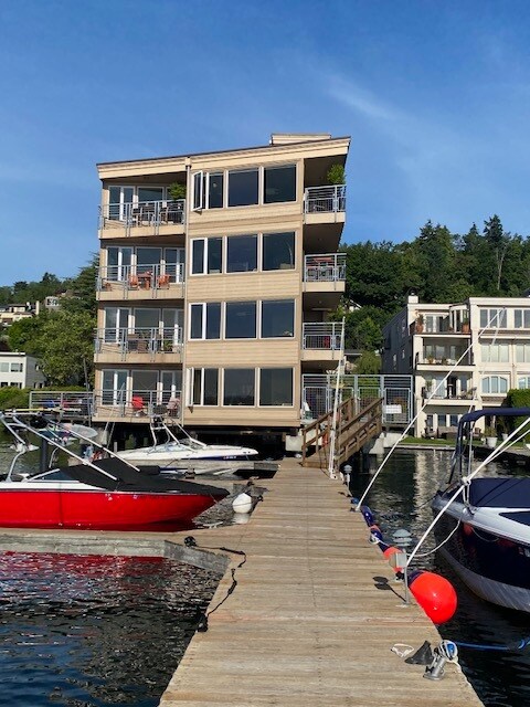Waterfront Condo for rent - 334 Lakeside Ave S