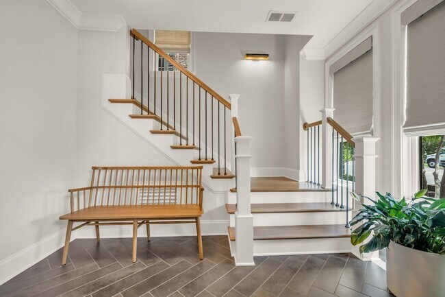 Foto del edificio - 3608A West End Ave