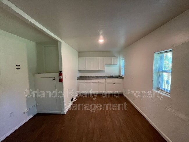 Foto del edificio - 1345 Winnifred St