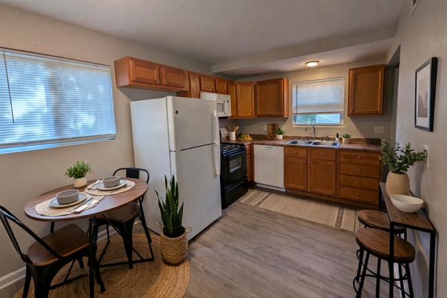 Building Photo - Fresh Updates and Flexible Space in Florissant - $100 Off 1st Months Rent!