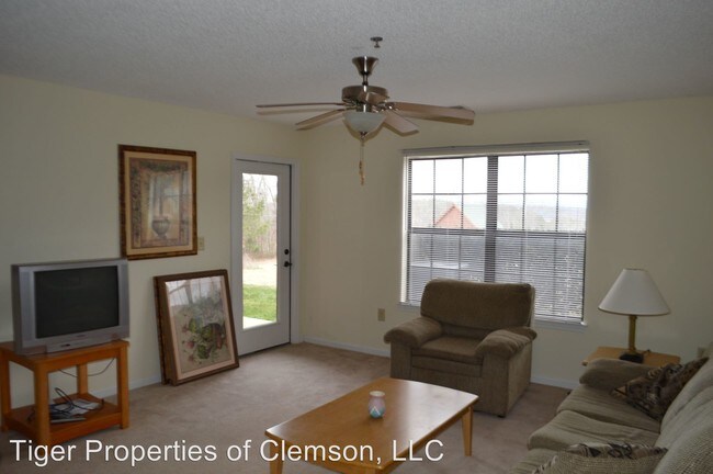 Building Photo - 3 br, 2 bath House - 312 Killdevil Hill Apt F