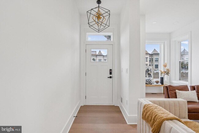 Foto del edificio - 1827 North Capitol St NE