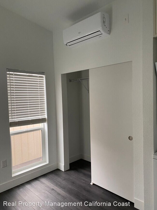 Building Photo - 1 br, 1 bath House - 1921 W 79th Street