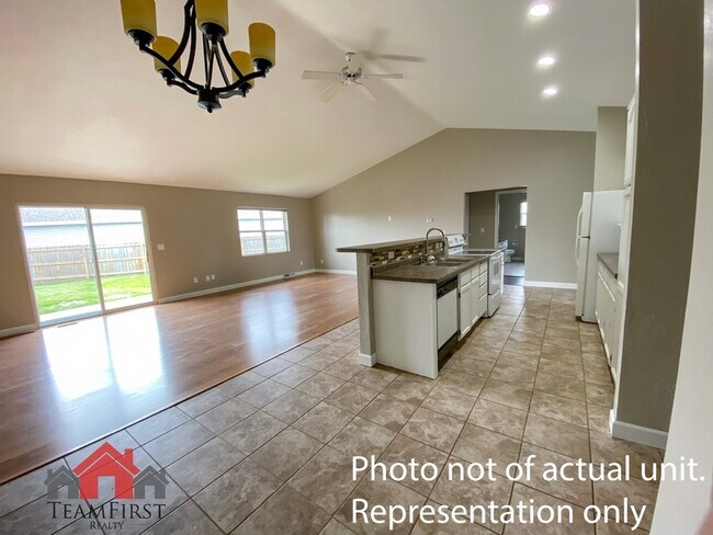 Foto del edificio - 1254 Crown Ct
