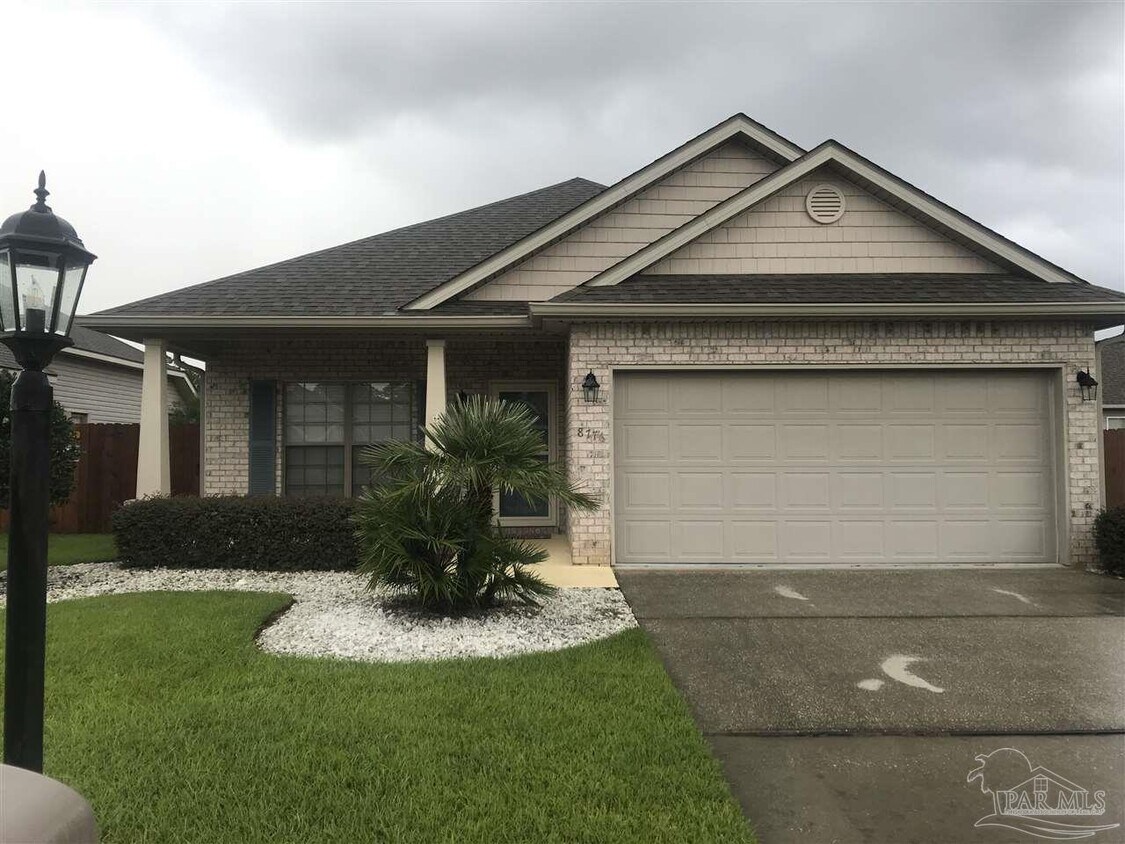 Foto principal - 8776 Bradfield Dr