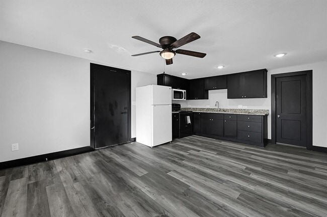 Foto del edificio - 1313 10th St