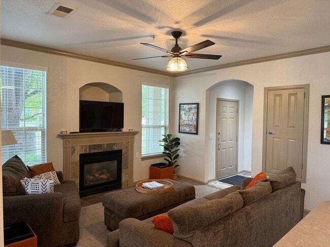 Building Photo - 2 Bed, 2 Bath Condo in Fort Collins - Foss...