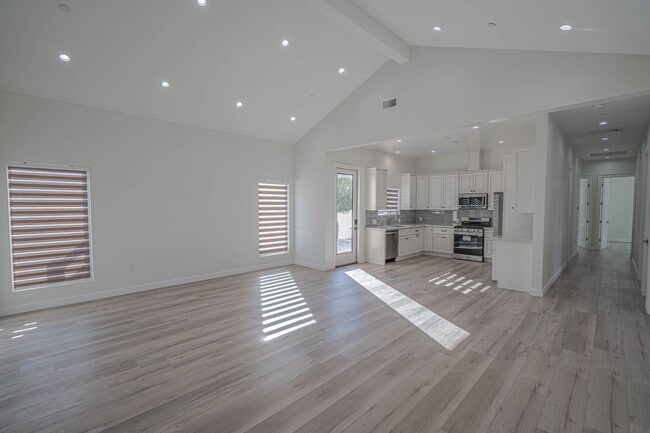 Building Photo - Brand New Construction 3-Bedroom Home for Rent in Canyon Country