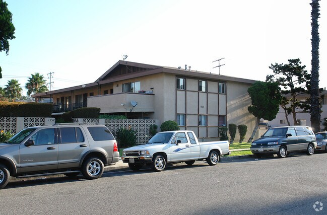 Building Photo - 1151 W Casa Grande Ave