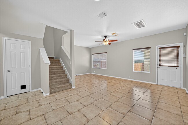 Foto del edificio - 16883 Mammoth Springs Dr