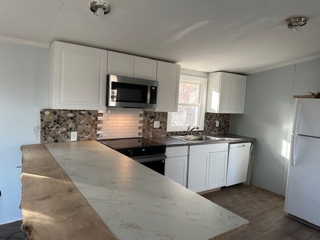 Building Photo - 11 Hillside Ave