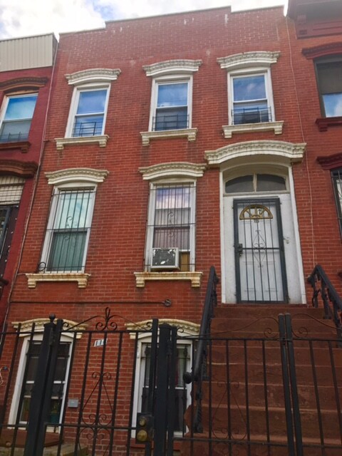 Primary Photo - 116 Patchen Ave