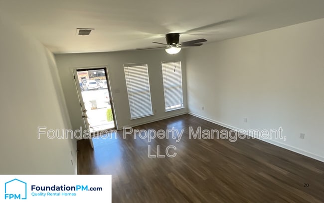 Building Photo - 486 High Point Terrace