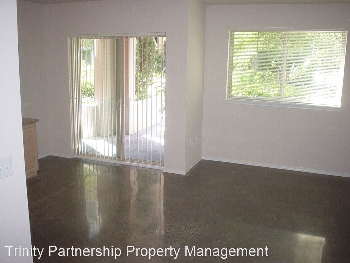 Foto principal - 902 NE 43rd St