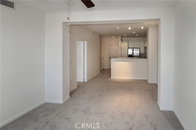 Foto del edificio - 1801 E Katella Ave