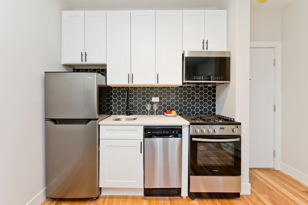 Foto principal - 4236 N Kenmore Ave